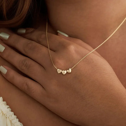 Personalizovaný náhrdelník se srdíčkem a iniciálou