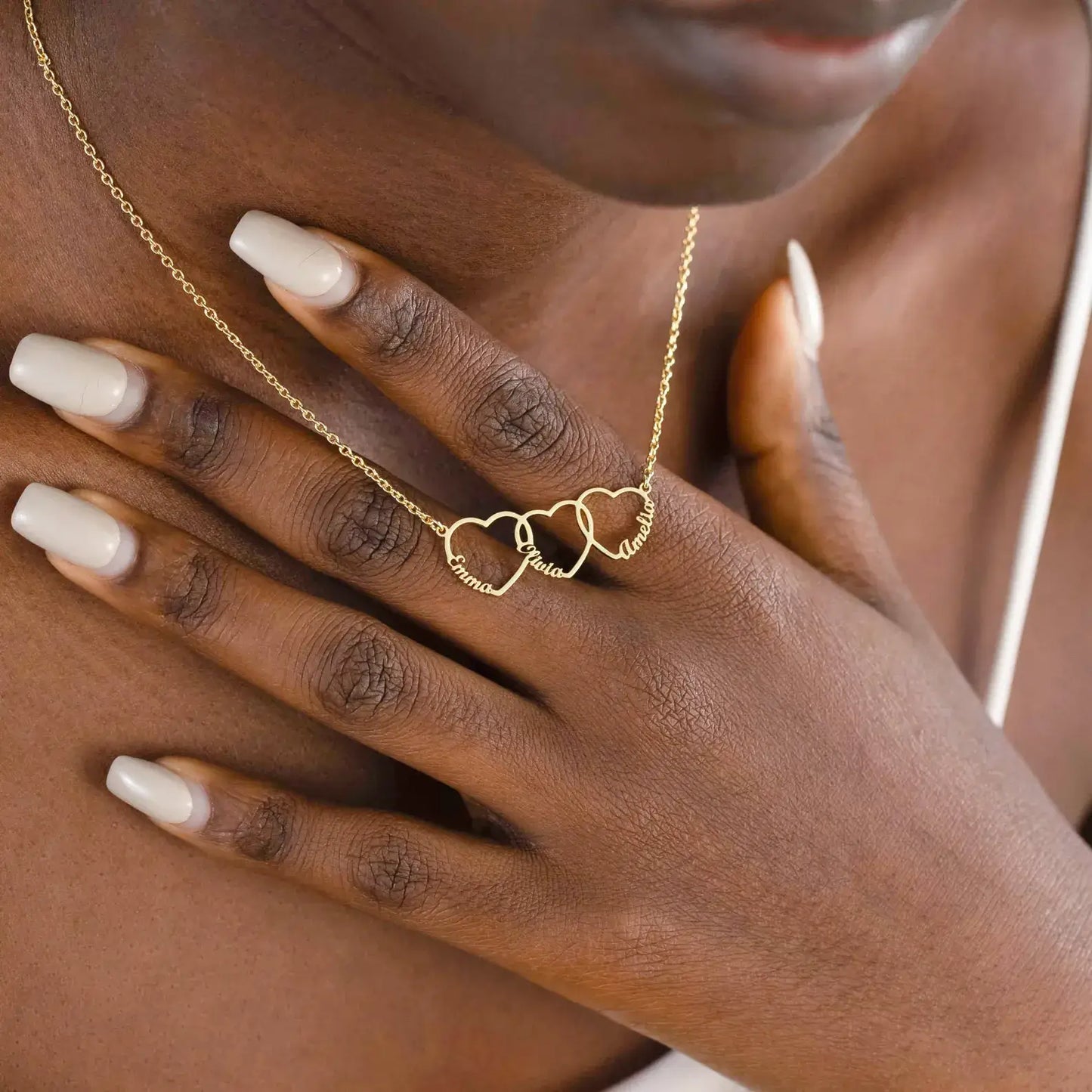 Personalizovaný srdíčkový náhrdelník se jménem